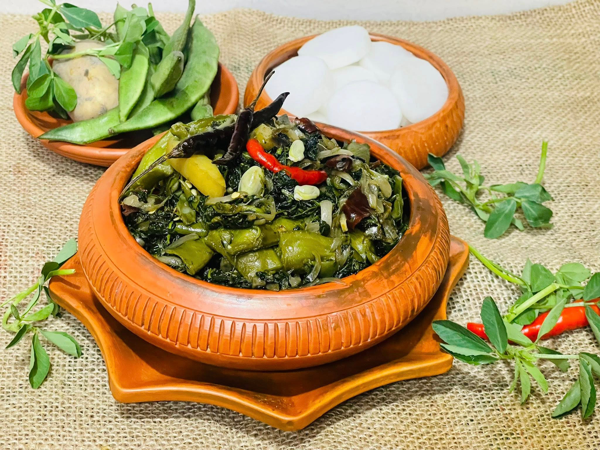 গরমে আরাম পেতে খান মেথিশাকের লারা