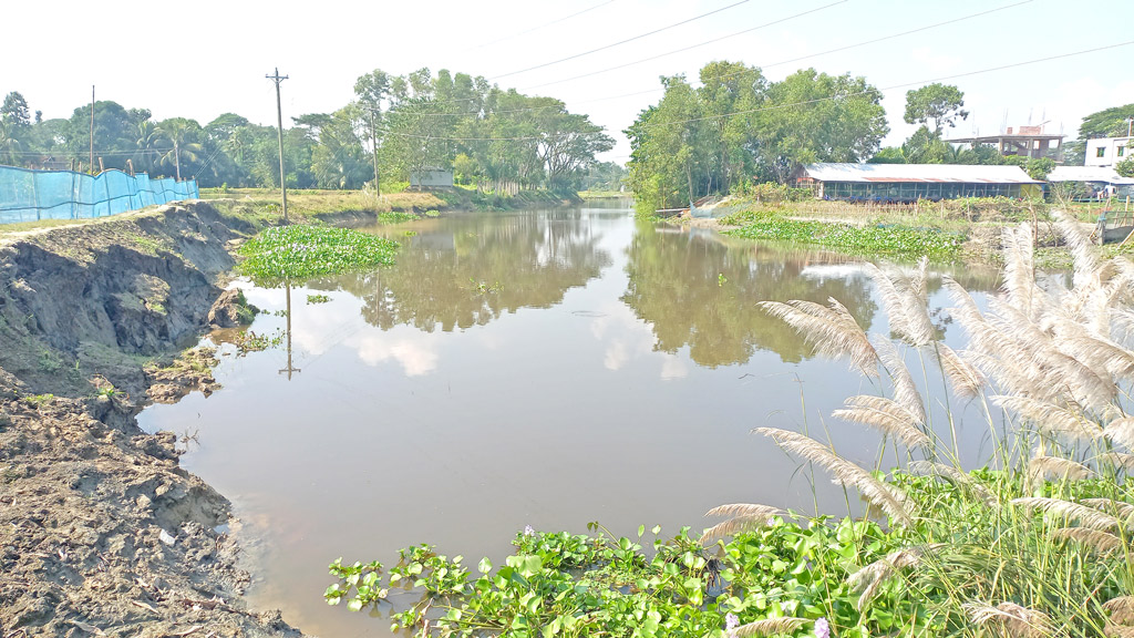 ৪৮ বছর পর ক্ষীরাই নদ খনন, কমল পানির দুঃখ