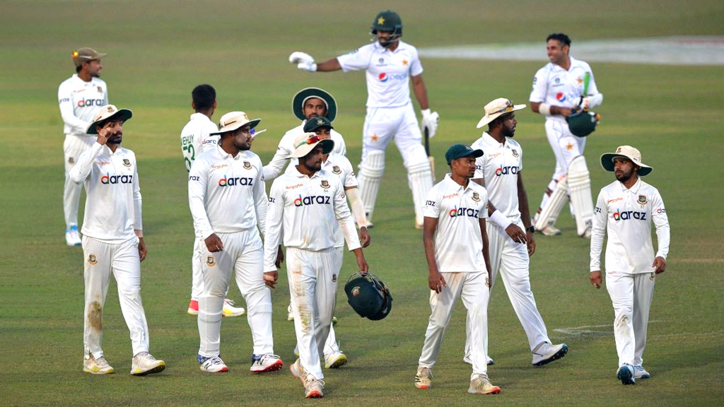 নির্বিষ বোলিংয়ে হতাশামাখা দিন বাংলাদেশের