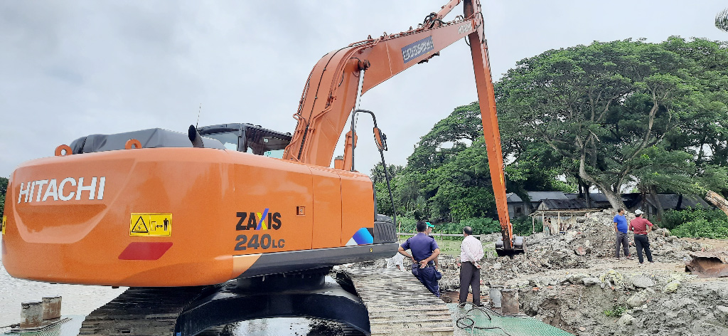 নওয়াপাড়া নৌবন্দরে চার দিনের অভিযানে ৬৫ জেটি উচ্ছেদ 