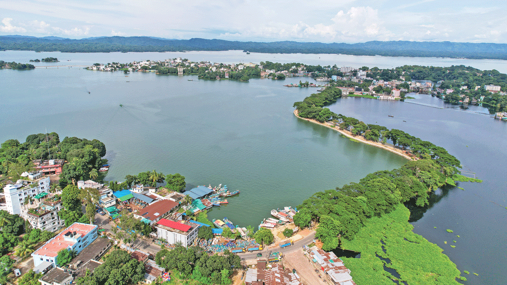 ভরা যৌবনে রাঙামাটির প্রকৃতি