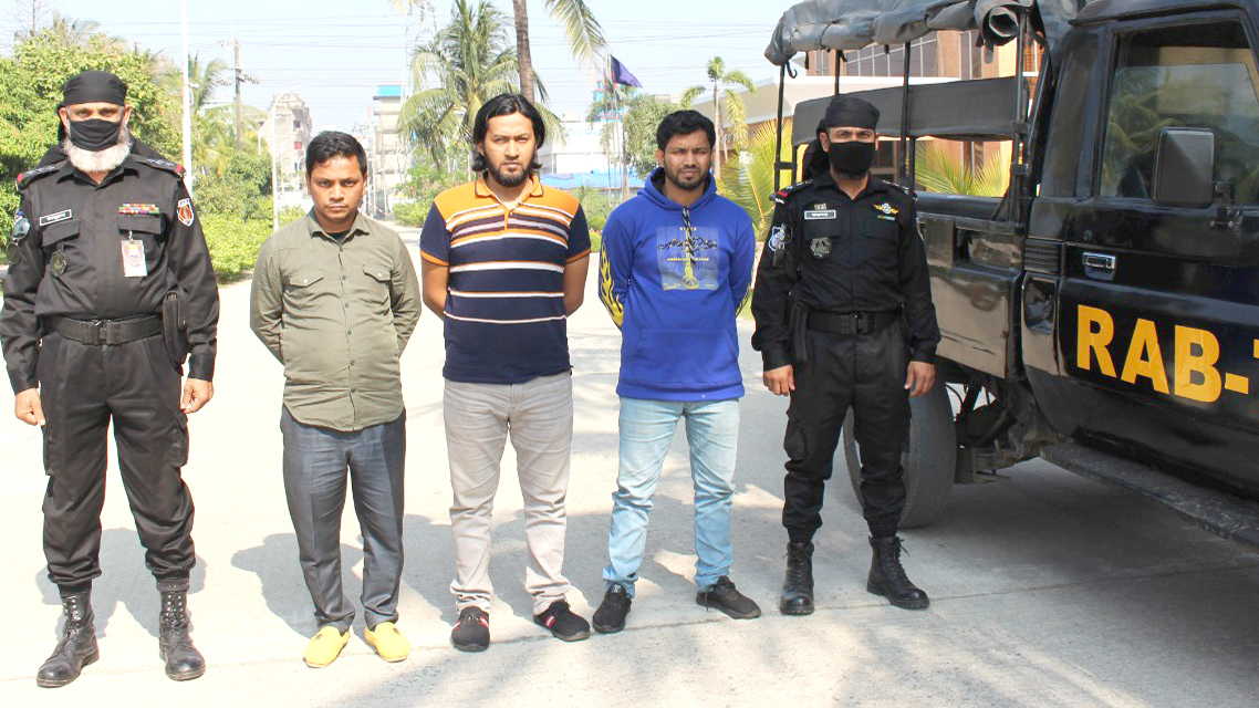 কিডনি পাচারকারী চক্রের টার্গেট ঋণে জর্জরিত প্রবাস ফেরতরা
