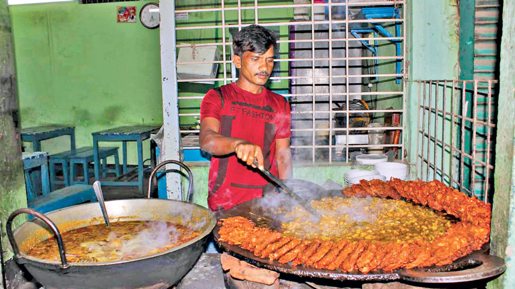 সৈয়দপুরের বট-পুরি