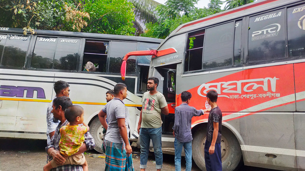 শ্রীবরদীতে ২ বাসের মুখোমুখি সংঘর্ষ, আহত ১৮ 