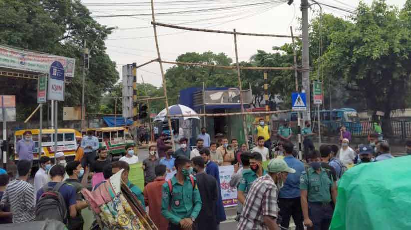 শিক্ষাপ্রতিষ্ঠান খোলার দাবিতে সাত কলেজের শিক্ষার্থীদের অবরোধ বৃহস্পতিবার
