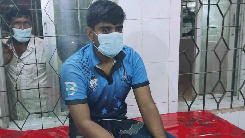 শিয়ালের আক্রমণে পুলিশ সদস্য আহত