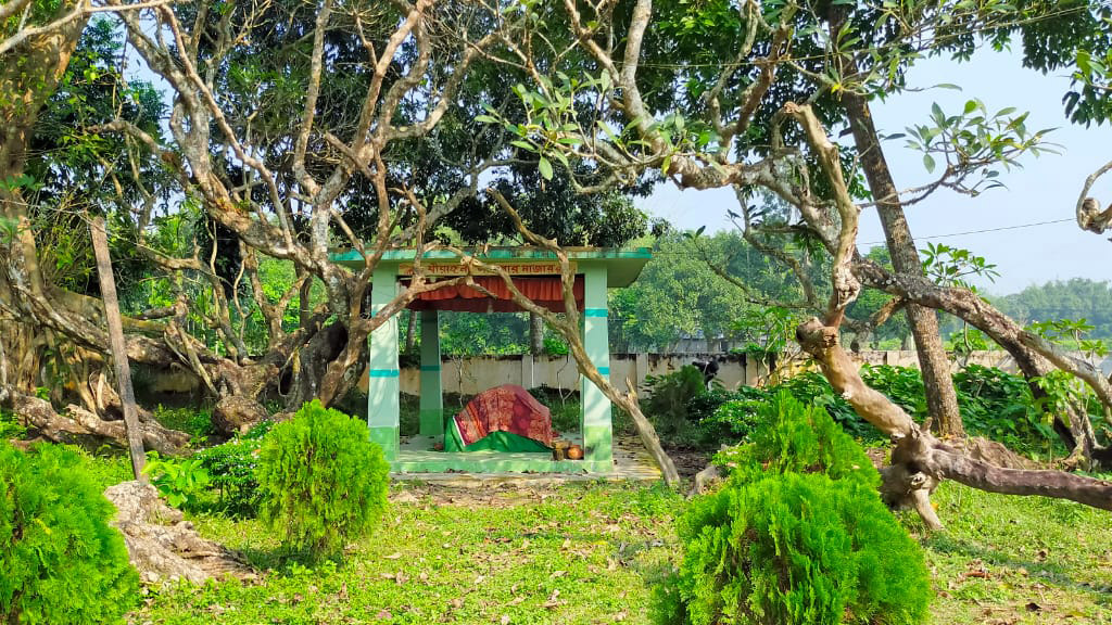 বীরাঙ্গনা সখিনার সমাধি  ঘিরে পর্যটনকেন্দ্রের সম্ভাবনা