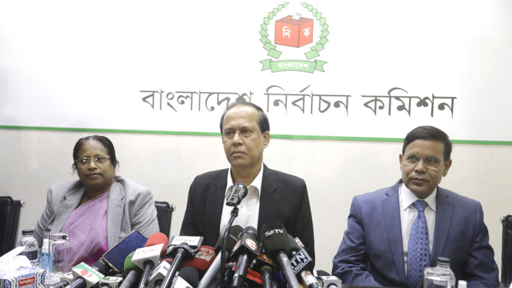 সততা ও নিষ্ঠার সঙ্গে নির্বাচন পরিচালনার কথা বললেন নতুন সিইসি