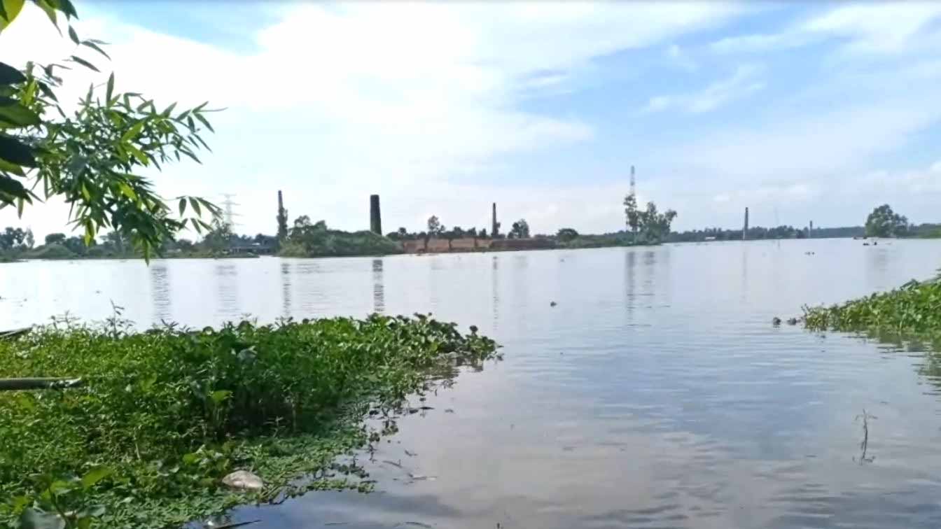 গাজীপুরে নদীতে গোসলে নেমে ৩ ছাত্রীর মৃত্যু, নিখোঁজ ১