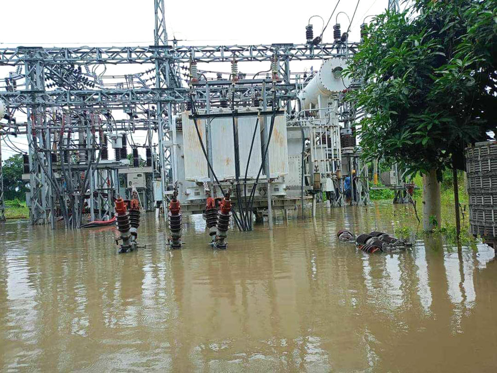 যশোরে ২২৮ মিলিমিটার বৃষ্টিপাত, জলাবন্ধতায় দুর্ভোগ চরমে 