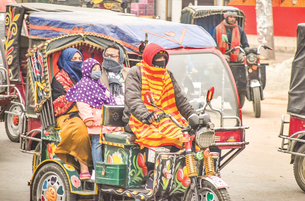 সারা দেশে হাসপাতালে ভর্তি প্রায় ১ লাখ: বাড়ছে ঠান্ডাজনিত রোগ