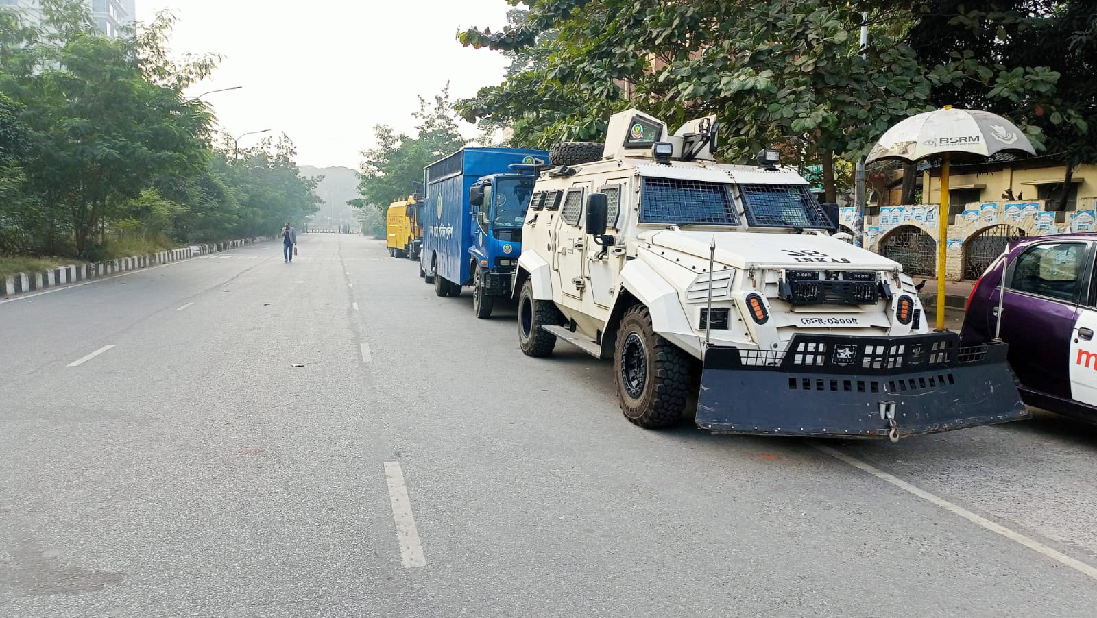 কড়া নিরাপত্তায় নির্বাচন কমিশন ভবন