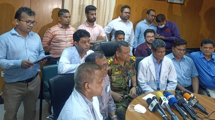 আরও এক সপ্তাহ হাসপাতালে থাকবেন সম্রাট