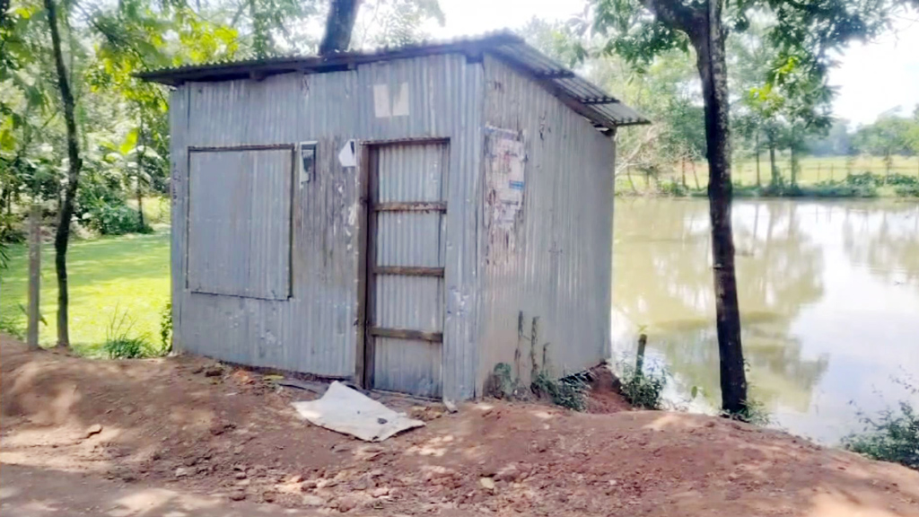 কাজের কথা বলে কুমিল্লায় ডেকে এনে হত্যার পর মাটিচাপা