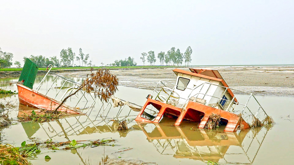 আড়াই কোটির উদ্ধার যান নিজেই অকেজো