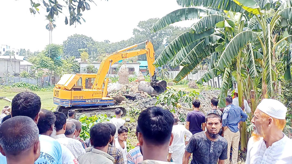 ২০০ বছরের খাল পুনরুদ্ধারে একাট্টা ৫ গ্রামের বাসিন্দারা