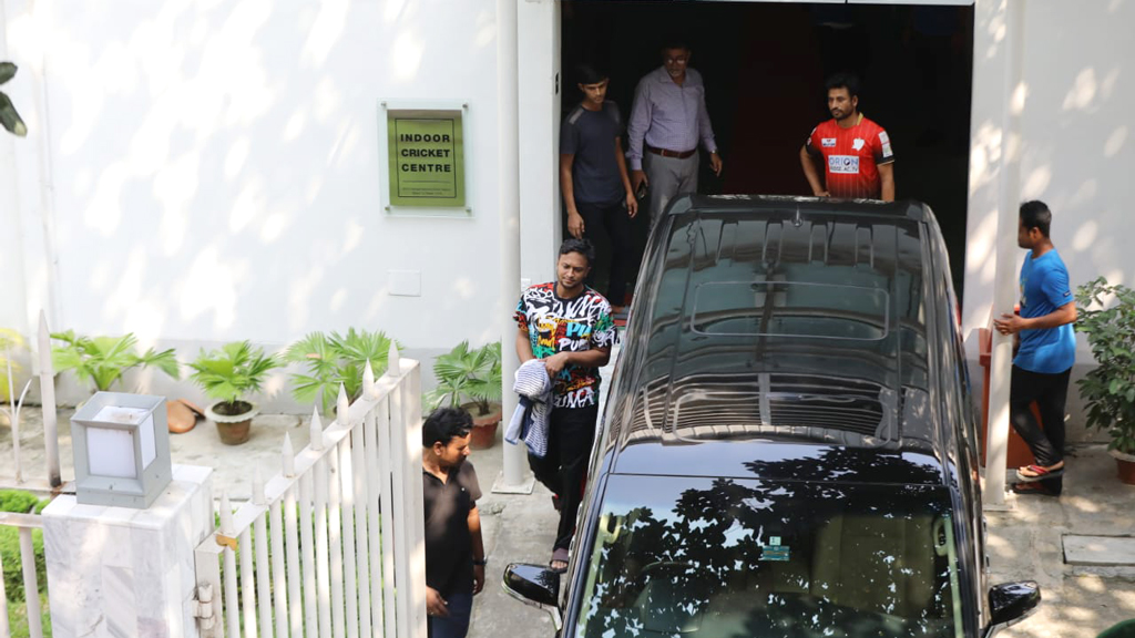 ভারতে ফিরে যাওয়ার আগে ‘ভুয়া ভুয়া’ দুয়োধ্বনি শুনলেন সাকিব