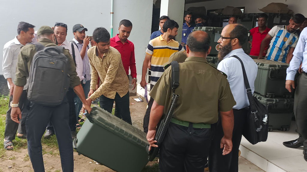 কক্সবাজার পৌর নির্বাচন: সব কটি কেন্দ্র অতি ঝুঁকিপূর্ণ