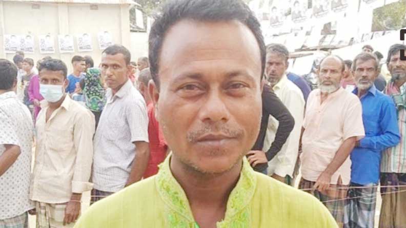 পত্রিকা বিক্রির কর্মী থেকে  জনপ্রতিনিধি