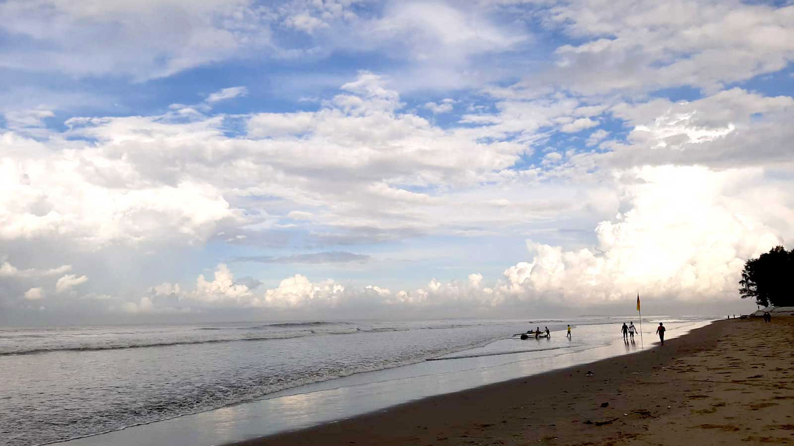 নির্যাতিত নারীর অভিযোগ, ৯৯৯–এ ফোন দিয়েও সহায়তা পাননি