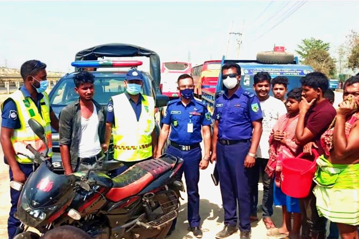 মুন্সিগঞ্জে চোরাই মোটরসাইকেলসহ আটক ১