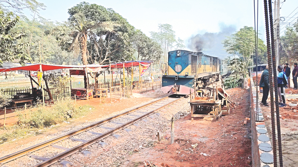 রেলের জমি ভাড়া, নেপথ্যে নেতারা