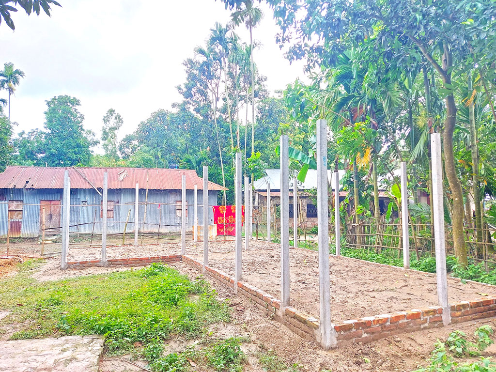 ‘অঙ্কুরেই বিনষ্ট’ দুই প্রকল্প