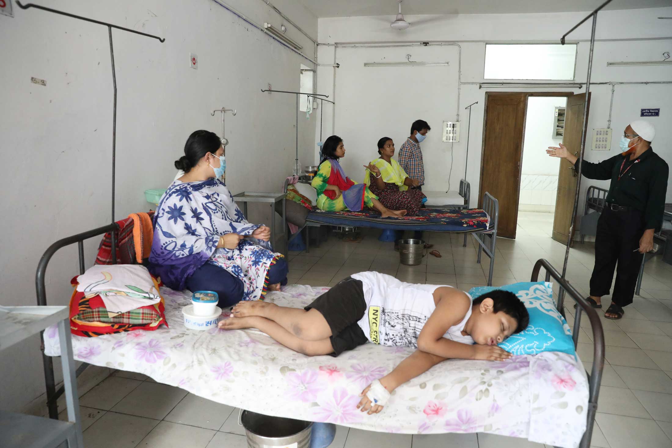 ডেঙ্গু আক্রান্ত আরও ২২৬ জন ভর্তি