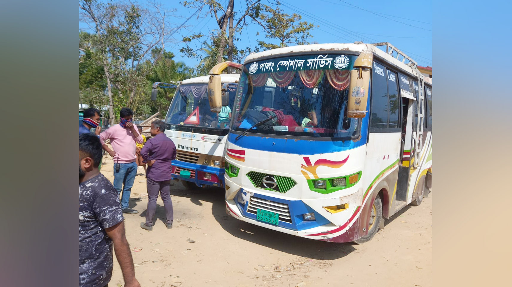 বান্দরবানে ১৮৪ রোহিঙ্গাকে ঘুমধুম ট্রানজিট ক্যাম্পে স্থানান্তর