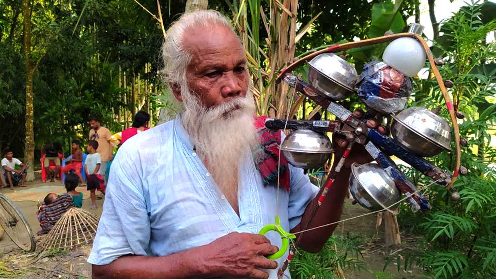 ‘অন্য মানুষের নামে আমার এই কবিতা যাইতে পারে না!’