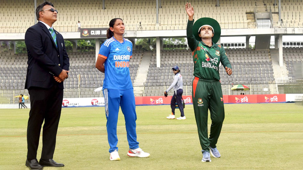 ভারতের বিপক্ষে সিরিজে ফেরার লড়াইয়ে ব্যাটিংয়ে বাংলাদেশ 