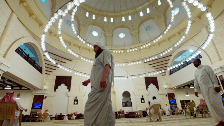 মসজিদের মাইকের শব্দ নিয়ন্ত্রণের কারণ ব্যাখ্যা করল সৌদি সরকার