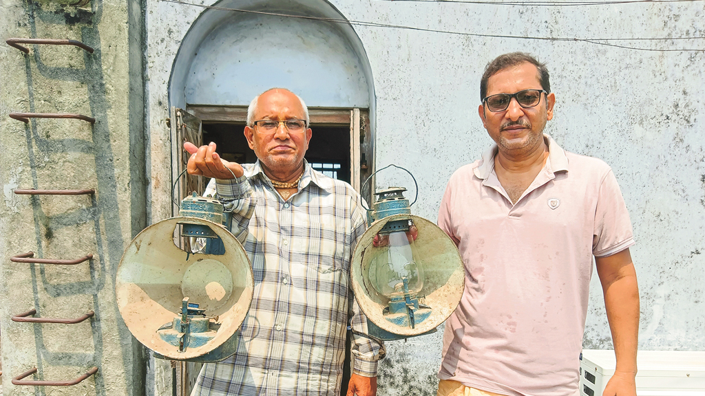 জমিদারবাড়িতে ‘৩০০’ বছর আগের হারিকেন