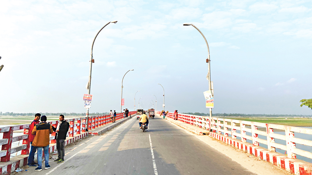 ভাগ হয়নি শুধু এজমালি রোদ