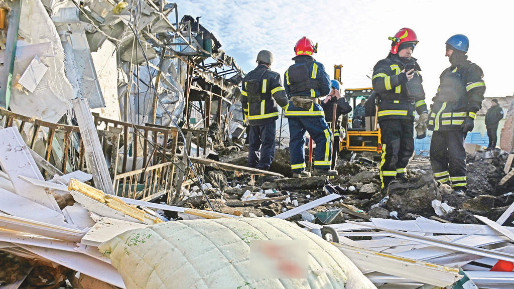 বছর শেষ হয়, দুঃস্বপ্ন শেষ হয় না