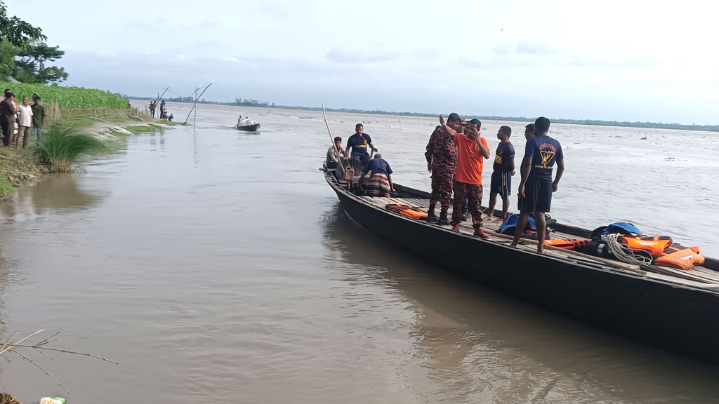 তিস্তায় নৌকাডুবি: নিখোঁজদের সন্ধানে চলছে ৩য় দিনের অভিযান