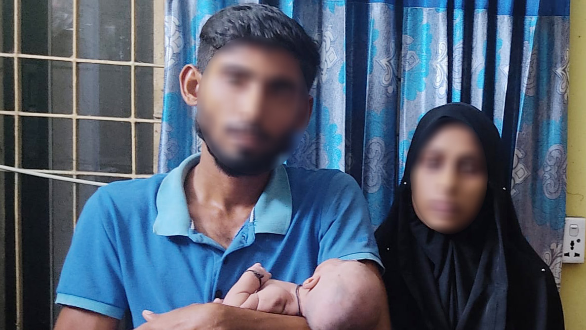 অভাবের কারণে কাউকে না জানিয়েই সন্তান দত্তক দিয়েছিলেন মা