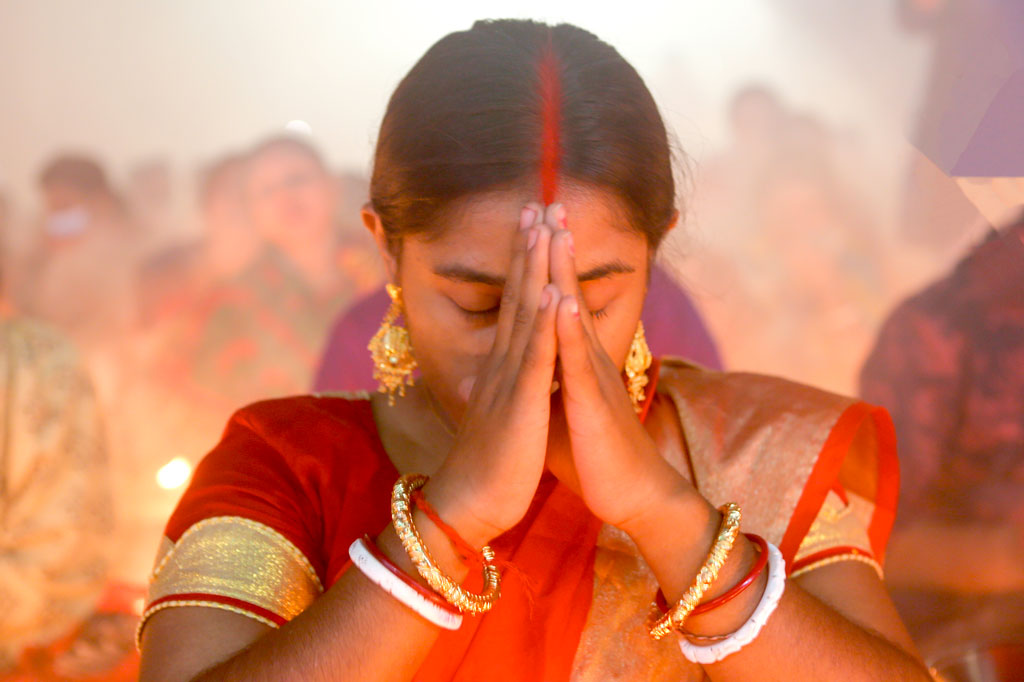 পরিবারের রোগমুক্তি থাকে অনেকের চাওয়া। ছবি: হাসান রাজা