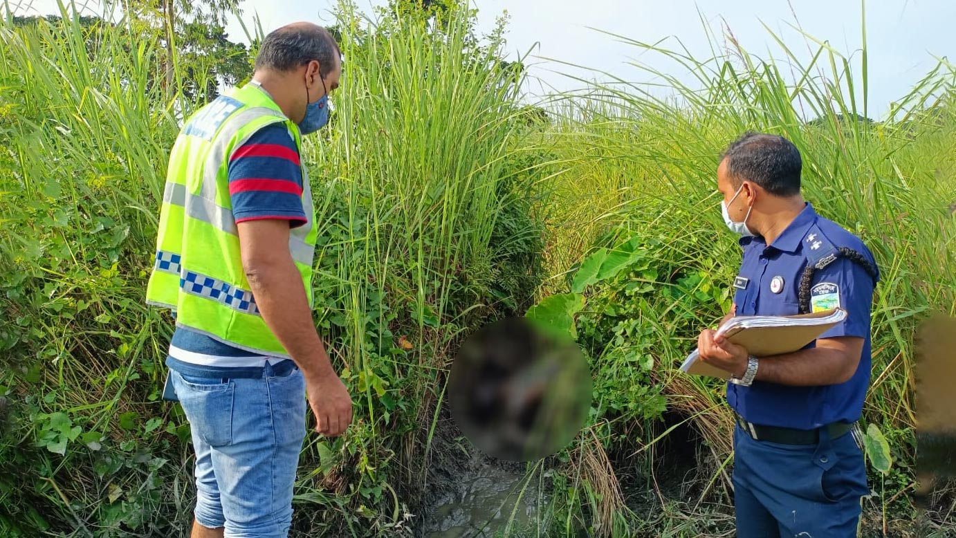 ঈশ্বরগঞ্জে খাল থেকে অর্ধগলিত লাশ উদ্ধার