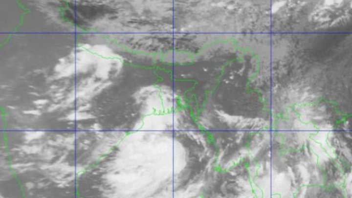 ঘূর্ণিঝড় 'জাওয়াদ' মোকাবিলায় তালায় স্বেচ্ছাসেবক লীগের কমিটি