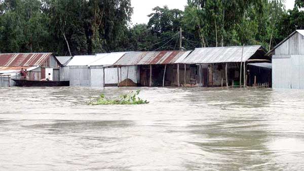 আসামের তিন জেলায় বন্যা, পরিস্থিতি অবনতির আশঙ্কা 