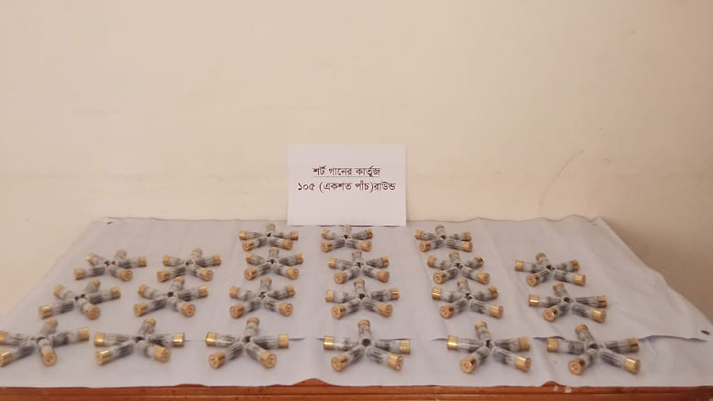 সিলেটে যাত্রীবাহী বাসে মিলল বাক্সভর্তি শটগানের গুলি