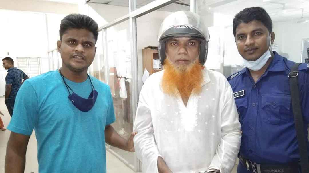 ধর্ষণের অভিযোগে ভণ্ড কবিরাজ গ্রেপ্তার  