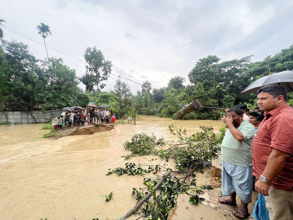 ভারী বর্ষণে চকরিয়ার নিম্নাঞ্চল প্লাবিত