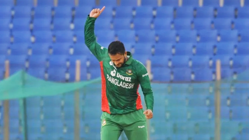 একমাত্র সাকিবেরই এই রেকর্ড আছে
