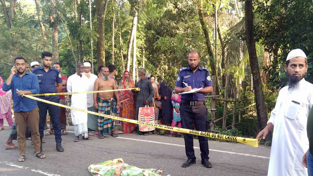 আগৈলঝাড়ায় সড়ক দুর্ঘটনায় স্ত্রী নিহত, স্বামী আহত