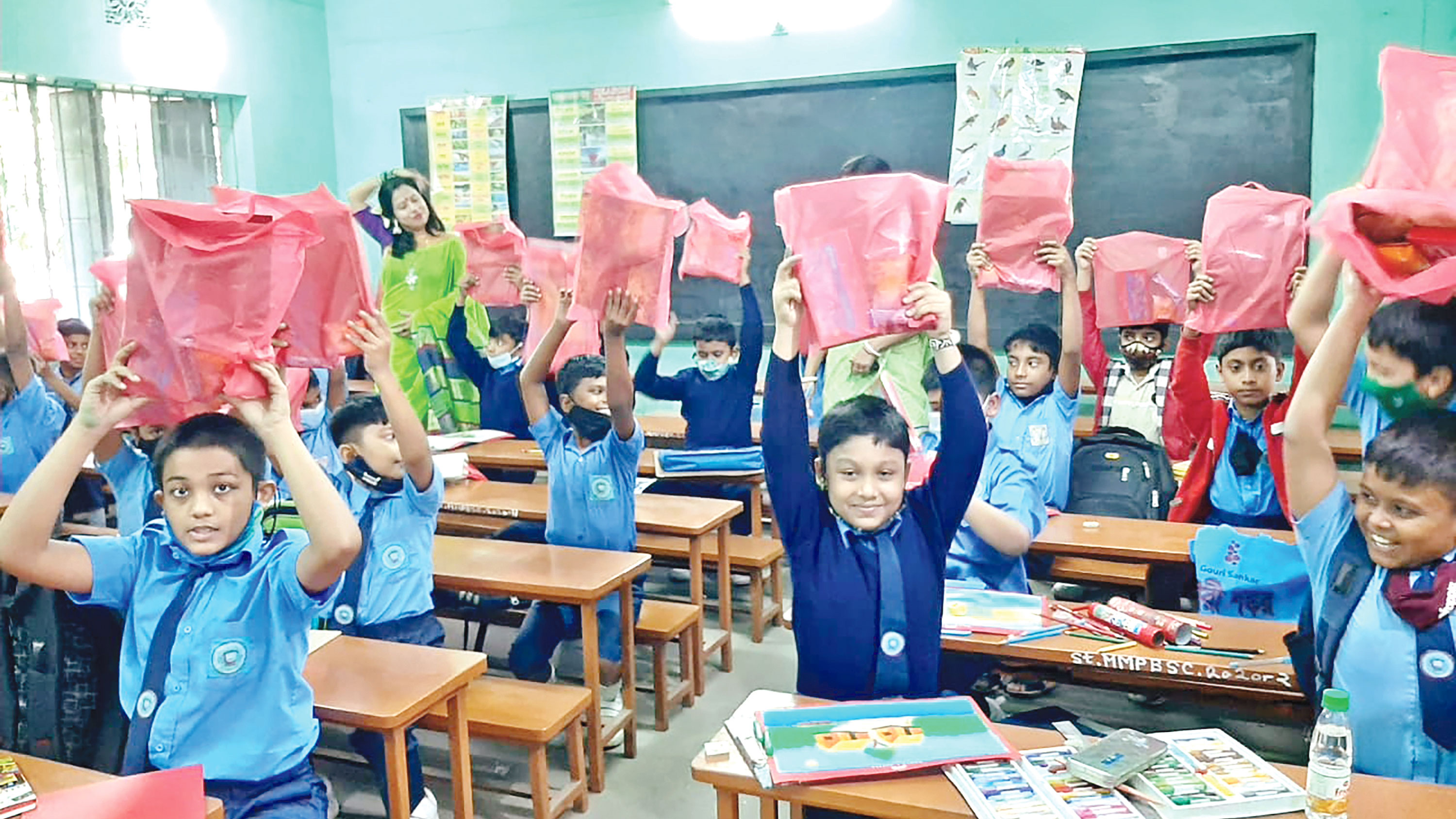 চাঞ্চল্য ফিরিয়ে আনতে শিশুদের চিত্রাঙ্কন