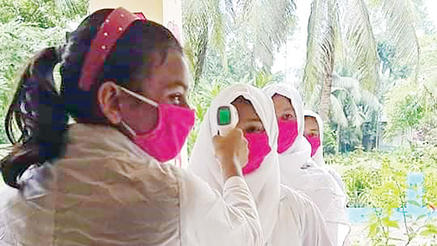 তারা ‘খুদে চিকিৎসক ’