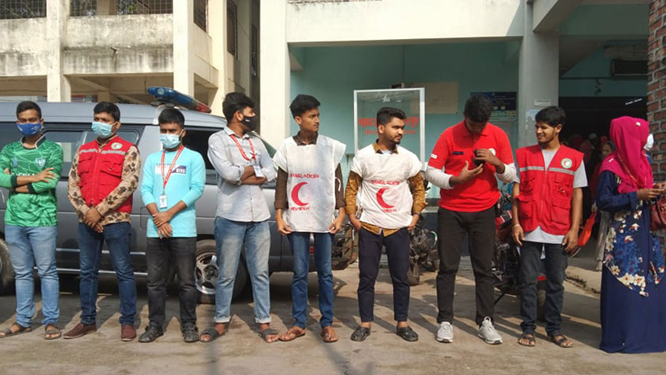 অনিয়ম বন্ধ ও খাদ্য ভাতার দাবিতে কর্মবিরতি