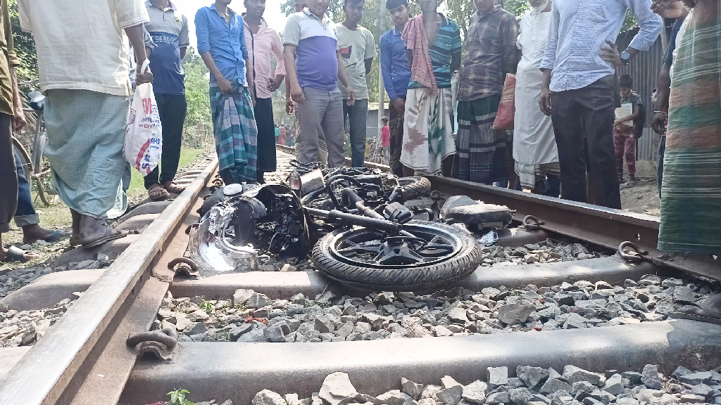 পাংশায় ট্রেনের ধাক্কায় ব্যবসায়ীর মৃত্যু